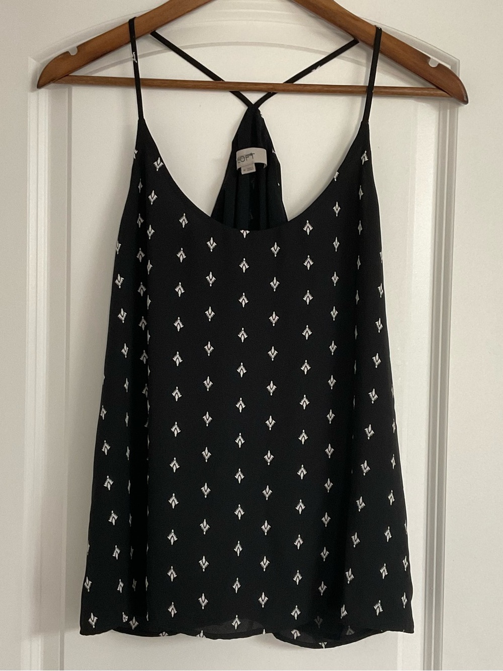 LOFT Geometric Print Spaghetti Strap Black & White Camisole Tank Top Size Med